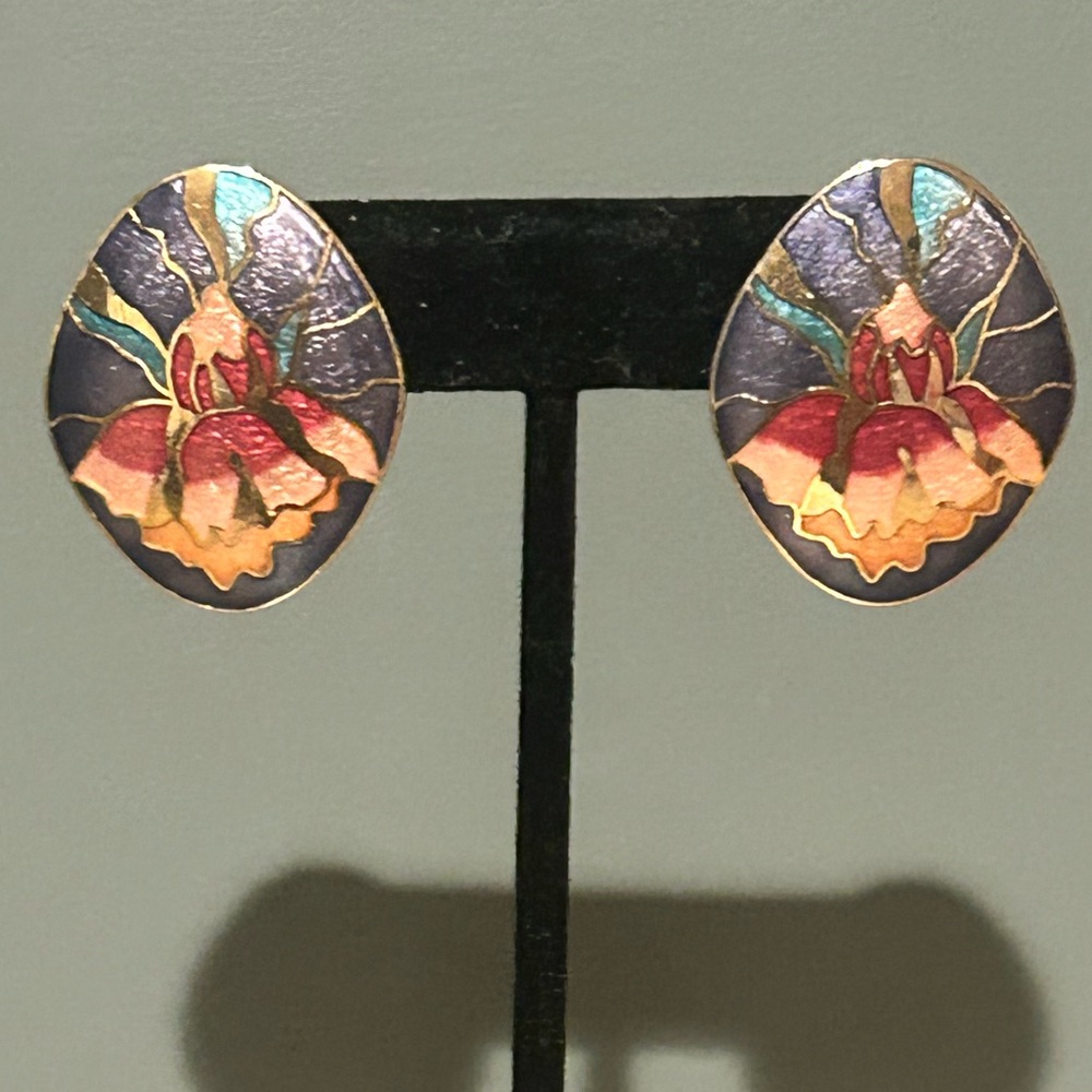 Vintage 80'S Cloisonne Lotus Orchid Flower clip on Earrings ~ Beautiful Colors!